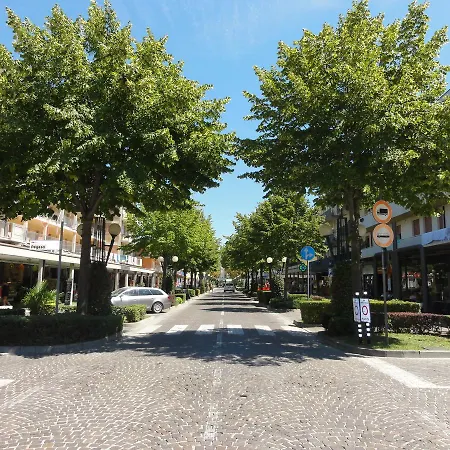 Apartmán Smeralda - *